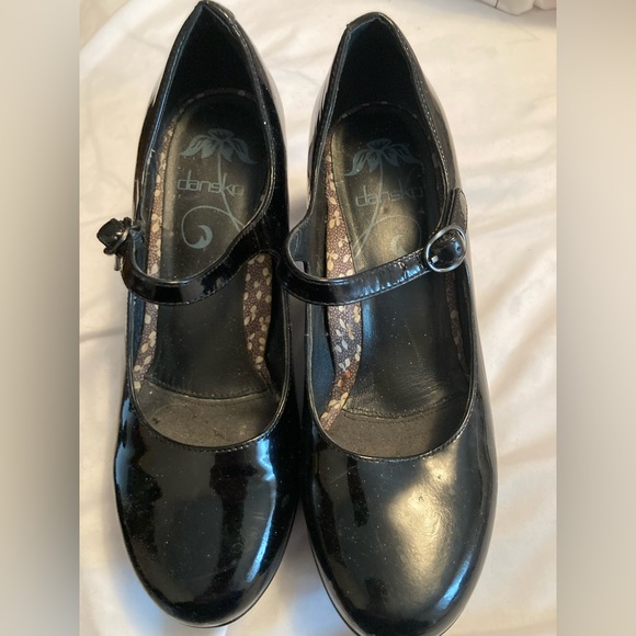 dansko pumps